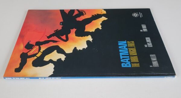 BATMAN THE DARK KNIGHT FALLS Graphic Novel by Frank Miller (DC Comics 1986)