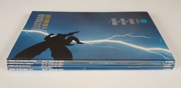 BATMAN THE DARK KNIGHT RETURNS Set of 4 Graphic Novels by Frank Miller (DC Comics 1986)