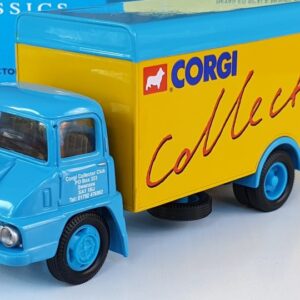 Corgi Classics 30305 VINTAGE THAMES TRADER BOX VAN Collector Club 1997