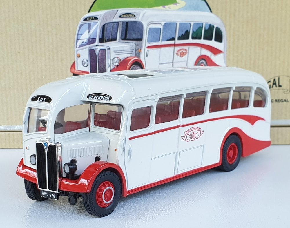 Corgi Classics 97184 VINTAGE AEC REGAL COACH (Sheffield United Tours)