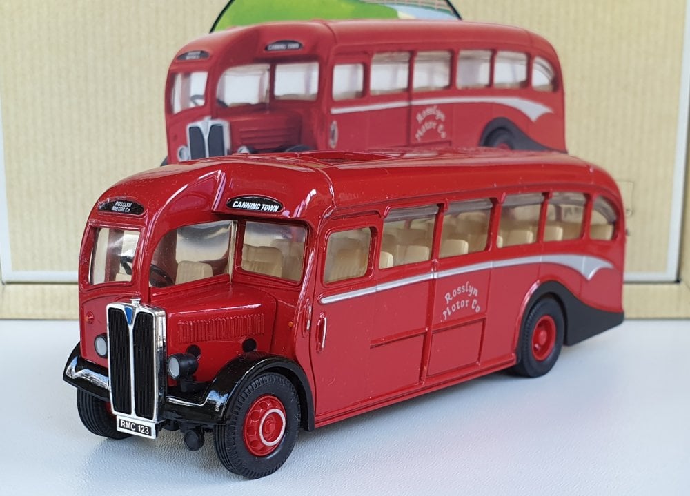 Corgi Classics 97191 VINTAGE AEC REGAL COACH (Rosslyn Motor Co., Canning Town))