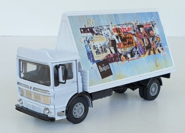 Corgi Classics 22301 AEC FLATBED LORRY The Beatles