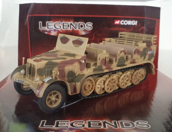 Corgi HC60010 Krauss Maffei SdKfz 7 Half-track