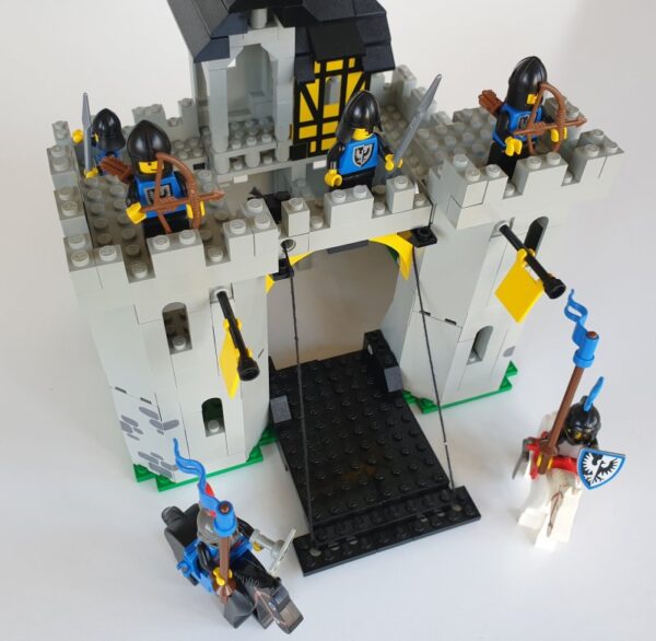 Vintage Lego Castle set 6074 Black Falcon's Fortress 1980's