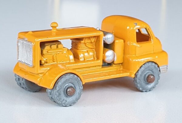 Vintage Matchbox 28a Bedford Compressor Truck diecast model 1950's