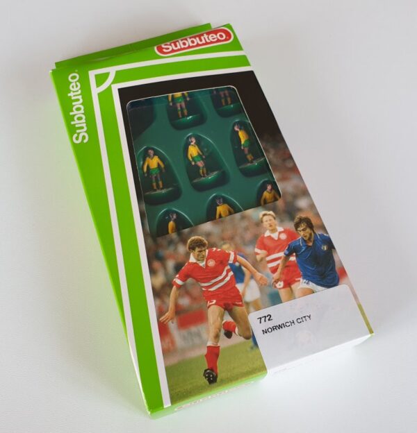 Vintage Subbuteo LW Team 772 Norwich City 1990's