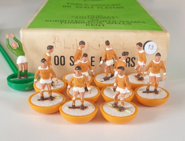 Vintage Subbuteo HW team 13 Blackpool Holland 1970's