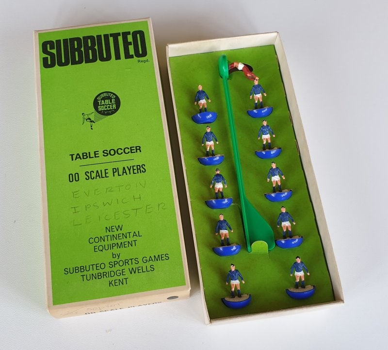 Vintage Subbuteo HW team 2 Everton Leicester City