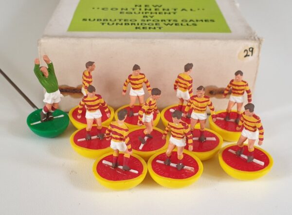 Vintage Subbuteo HW team 29 Partick Thistle