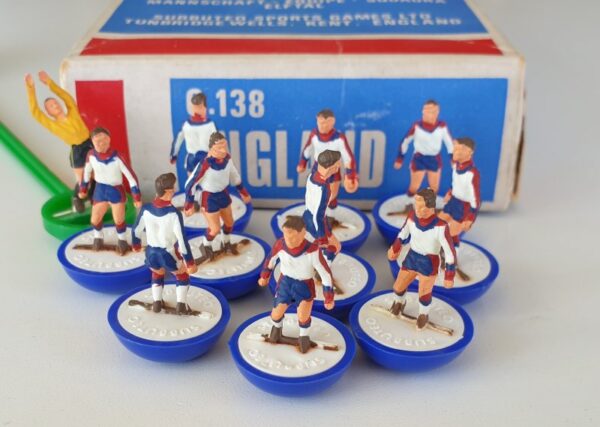 Vintage Subbuteo HW Team 317 England 1970's