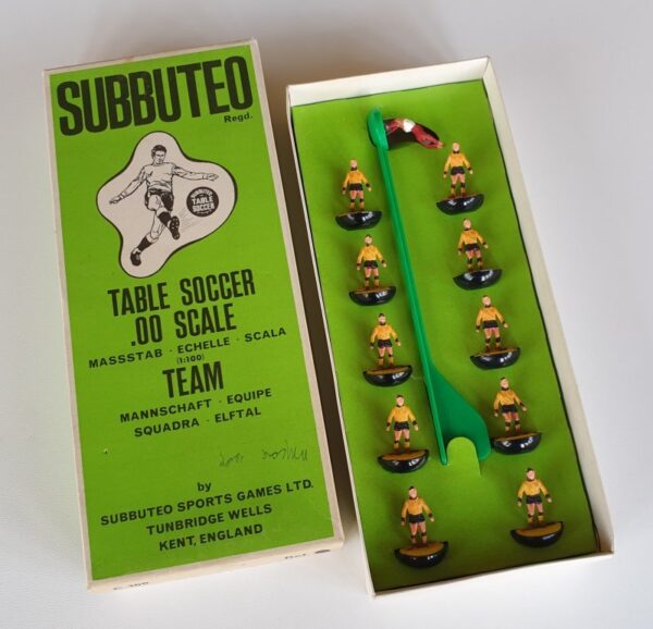 vintage Subbuteo HW Team 6 Watford Hull Cambridge 1970s