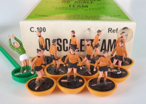 Vintage Subbuteo HW Team 77 Wolves Wolverhampton Wanderers 1970's