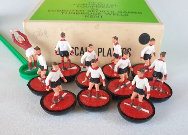 vintage Subbuteo HW Team 81 Liverpool 2nd Away 1970s