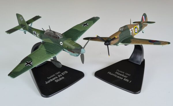 Atlas Editions Diecast 3909002 Dunkirk Set - JU-87b Stuka & Hurricane