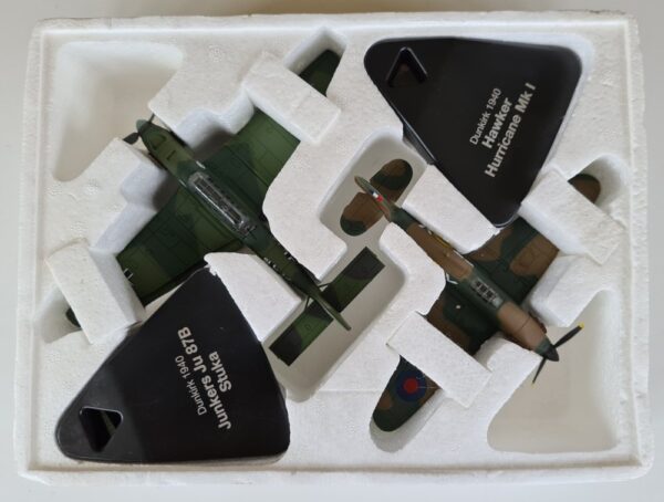 Atlas Editions Diecast 3909002 Dunkirk Set - JU-87b Stuka & Hurricane