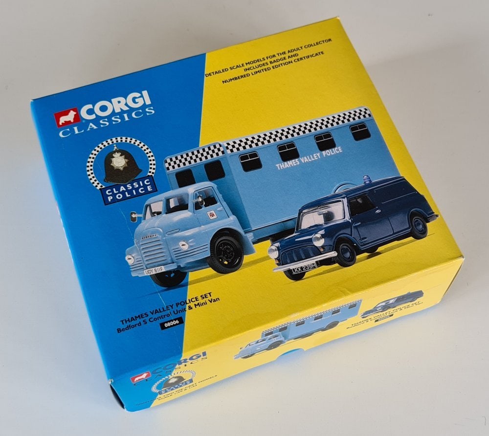 Corgi Classics 08006 Thames Valley Police Set 1960's Bedford S & Mini Van Vintage