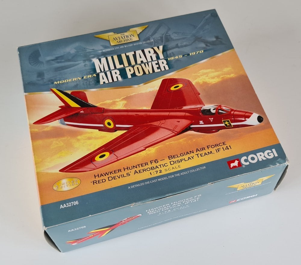 Corgi Aviation AA32706 Hawker Hunter F6 Vintage Diecast Model Belgian Air Force Red Devils 2003