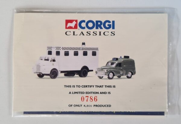 Corgi Classics 08004 Hampshire Police Set 1960's Bedford S van & Morris 1000 Van