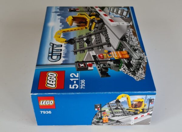 Vintage Lego City 7936 Level Crossing set