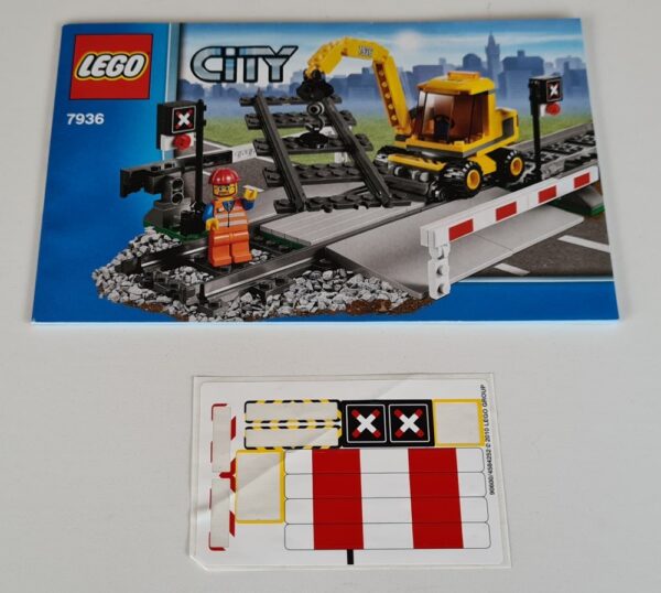 Vintage Lego City 7936 Level Crossing set