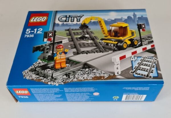 Vintage Lego City 7936 Level Crossing set 2010