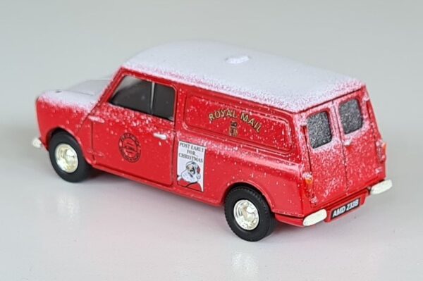 Vintage Vanguards Diecast GD1002 Royal Mail 1960's Christmas Diorama Mini Van