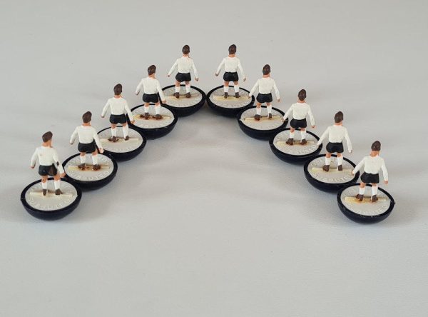 Vintage Subbuteo HW team 154 England 1970